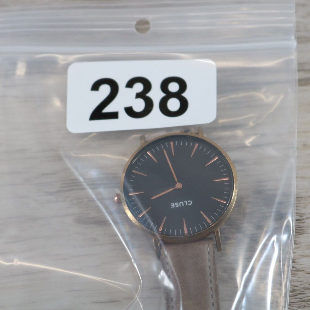 Cluse Minimalist Black Dial Watch – Pre-Owned, Round, Gold/Black - Picture 10 of 10